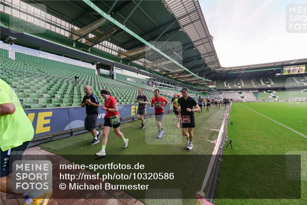 13.09.2026 - 21. swb-Marathon Bremen Michael Burmester http://msf.ph/oto/10320586 13.09.2026 13:20:11 Laufen im Stadion 333, 464, 512, 704, 938, 1066, 1129, 1156, 1409, 1439, 1446, 1506, 1697, 1756, 1765, 1815, 1846, 1916, 2010, 2028, 2064, 2139, 2201, 2224, 2240, 2258, 2278, 2315, 2349, 2394, 2395, 2417, 2437, 2501, 2519, 2533, 2557, 2563, 2588, 2622, 2626, 2689, 2694, 2695, 2702, 2703, 2722, 2756, 2786, 2793, 2843, 2845, 2886, 2944, 2983, 3004, 3017, 3018, 3031, 3035, 3036, 3037, 3046, 3059, 3072, 3102, 3116, 3139, 3189, 3198, 3243, 3263, 3264, 3285, 3287, 3310, 3315, 3619 meine-sportfotos.de