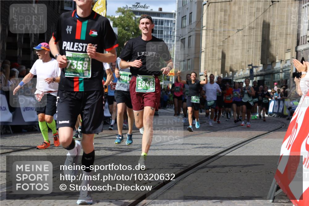 13.09.2026 - 21. swb-Marathon Bremen Strokosch-Dieckow http://msf.ph/oto/10320632 13.09.2026 13:31:05 Ziel 244, 800, 834, 1533, 1771, 1841, 1926, 1941, 2369, 2452, 2723, 2985, 4206, 4251, 4332, 4342, 4757, 4920, 5551, 5600, 5681, 5802, 5822, 5900, 6134, 6343, 6347, 6523, 7012, 7253, 7567, 7645, 9290, 9507, 9653, 9692, 9699, 9767, 9825, 13090, 13215, 217, 1398, 2244, 2513, 3396, 3762, 4477, 4647, 5673, 5720, 5765, 5846, 6619, 6732, 7296, 7812, 8035, 8097, 8342, 8726, 9147, 9274, 9337, 9822, 9969, 9977, 13066 meine-sportfotos.de