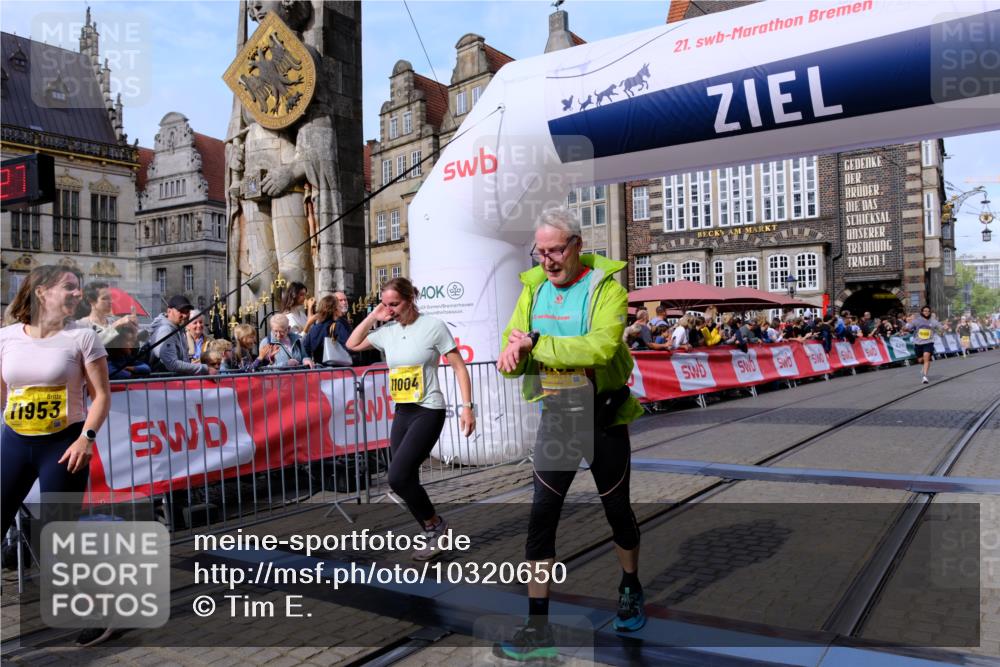 13.09.2026 - 21. swb-Marathon Bremen Tim E. http://msf.ph/oto/10320650 13.09.2026 10:58:43 Ziel 10249, 10530, 10750, 10878, 10879, 11004, 11120, 11131, 11152, 11202, 11384, 11403, 11420, 11455, 11686, 11750, 11906, 11952, 11953, 12017, 12092, 12180, 12320, 12499, 12518 meine-sportfotos.de