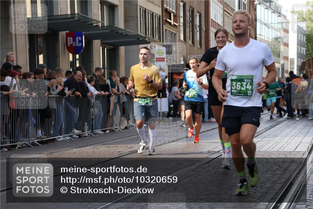 13.09.2026 - 21. swb-Marathon Bremen Strokosch-Dieckow http://msf.ph/oto/10320659 13.09.2026 13:17:54 Ziel 1146, 1419, 1631, 1872, 2260, 2634, 2671, 3241, 3458, 3514, 3634, 4131, 4733, 5292, 5460, 5695, 5948, 6152, 6290, 6448, 7491, 7954, 8094, 8805, 8943, 8944, 9134, 9609, 10065, 13150, 771, 948, 1297, 1797, 2001, 2125, 2234, 2634, 2812, 3051, 3192, 3760, 4171, 4286, 4374, 4498, 4499, 4620, 5041, 5530, 5817, 5935, 7901, 8250, 8805, 8869, 9400, 9505, 9595, 9596, 9837, 13041, 13107 meine-sportfotos.de