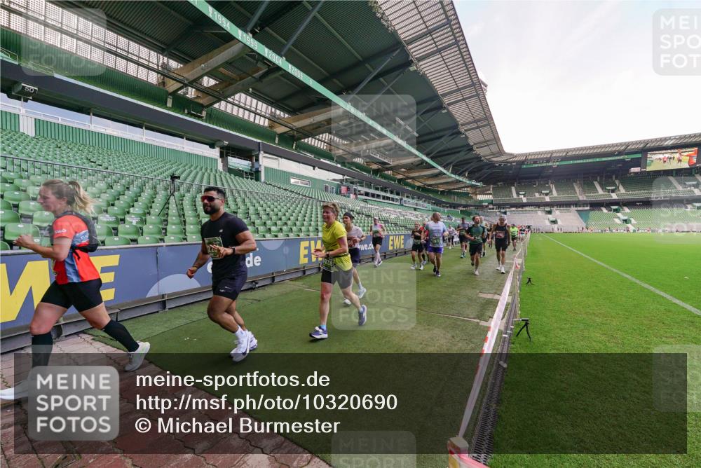13.09.2026 - 21. swb-Marathon Bremen Michael Burmester http://msf.ph/oto/10320690 13.09.2026 13:20:23 Laufen im Stadion 333, 464, 512, 620, 704, 938, 1066, 1129, 1156, 1409, 1439, 1446, 1506, 1697, 1756, 1808, 1815, 1846, 1916, 2010, 2028, 2064, 2139, 2201, 2224, 2240, 2258, 2278, 2315, 2349, 2394, 2395, 2414, 2417, 2437, 2501, 2519, 2533, 2557, 2563, 2588, 2626, 2689, 2694, 2695, 2702, 2703, 2722, 2736, 2756, 2786, 2793, 2843, 2845, 2886, 2983, 3004, 3010, 3017, 3018, 3031, 3035, 3036, 3037, 3046, 3059, 3070, 3072, 3074, 3102, 3116, 3139, 3189, 3198, 3243, 3263, 3264, 3310, 3315 meine-sportfotos.de