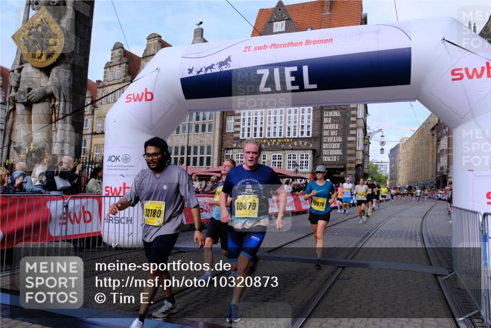 13.09.2026 - 21. swb-Marathon Bremen Tim E. http://msf.ph/oto/10320873 13.09.2026 10:58:49 Ziel 10878, 10879, 11004, 11030, 11152, 11189, 11384, 11403, 11455, 11686, 11750, 11953, 11955, 12092, 12180, 12237, 12320, 12499, 12505, 12518 meine-sportfotos.de