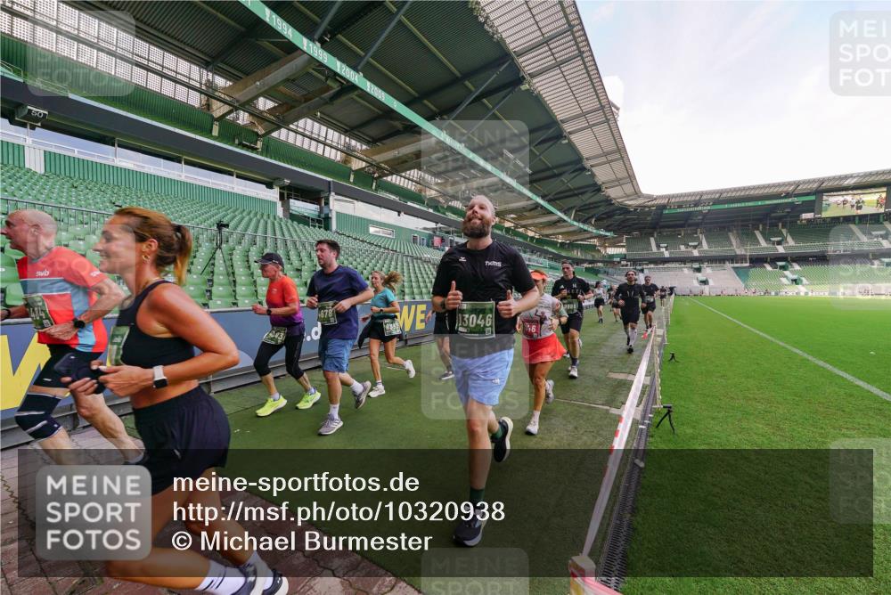 13.09.2026 - 21. swb-Marathon Bremen Michael Burmester http://msf.ph/oto/10320938 13.09.2026 13:20:45 Laufen im Stadion 333, 423, 441, 464, 512, 601, 620, 704, 782, 938, 1066, 1094, 1129, 1156, 1158, 1177, 1316, 1409, 1439, 1446, 1518, 1676, 1697, 1756, 1808, 1815, 1846, 1916, 2010, 2028, 2064, 2139, 2201, 2240, 2258, 2278, 2315, 2349, 2394, 2395, 2414, 2417, 2437, 2501, 2519, 2533, 2551, 2588, 2626, 2689, 2694, 2695, 2702, 2722, 2736, 2756, 2793, 2828, 2886, 2954, 3004, 3010, 3017, 3018, 3035, 3036, 3037, 3059, 3070, 3074, 3102, 3116, 3139, 3144, 3243, 3263, 3264, 3310, 3315 meine-sportfotos.de