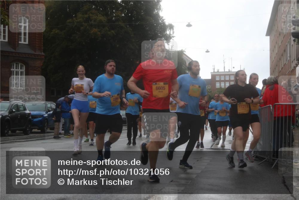 13.09.2026 - Kiel Lauf Markus Tischler http://msf.ph/oto/10321056 13.09.2026 10:53:57 Fleethörn 12316, 3267, 2264, 6605, 10433, 11211, 3061 meine-sportfotos.de