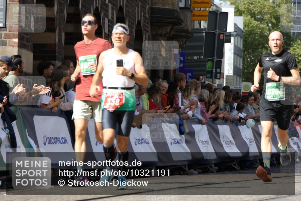 13.09.2026 - 21. swb-Marathon Bremen Strokosch-Dieckow http://msf.ph/oto/10321191 13.09.2026 13:08:49 Ziel 339, 678, 715, 1335, 1696, 4082, 4888, 5424, 7064, 8655, 9084, 9582, 1925, 2287, 3330, 4384, 5517, 5636, 5696, 6906, 7262, 8120, 9867, 9906, 9911 meine-sportfotos.de
