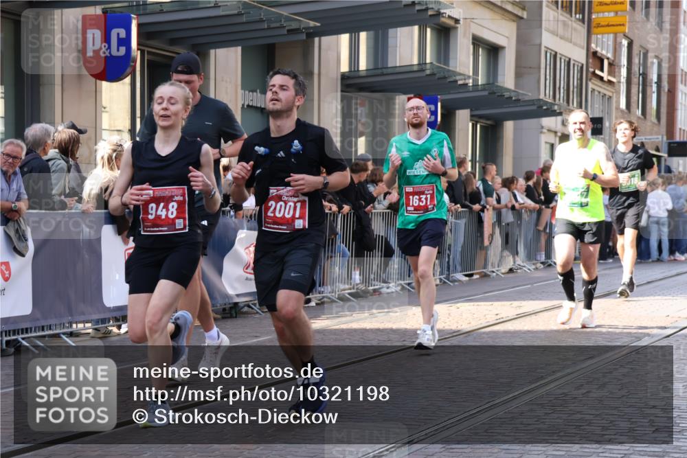13.09.2026 - 21. swb-Marathon Bremen Strokosch-Dieckow http://msf.ph/oto/10321198 13.09.2026 13:18:08 Ziel 465, 1146, 1419, 2055, 2324, 4413, 4642, 5307, 5460, 6293, 6294, 6818, 7245, 7491, 7731, 7954, 8404, 8540, 8872, 9019, 9275, 10065, 13150, 948, 1631, 1797, 1872, 2001, 2260, 2634, 2671, 3051, 3192, 3241, 3458, 3514, 3634, 4131, 4286, 4374, 4733, 5292, 5530, 5695, 5935, 5948, 6152, 6290, 6448, 8094, 8805, 8869, 8943, 8944, 9134, 9595, 9596, 9609, 9837, 13041 meine-sportfotos.de