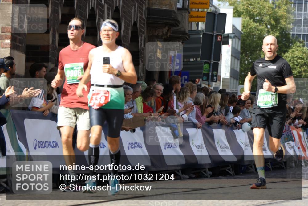 13.09.2026 - 21. swb-Marathon Bremen Strokosch-Dieckow http://msf.ph/oto/10321204 13.09.2026 13:08:49 Ziel 339, 678, 715, 1335, 1696, 4082, 4888, 5424, 7064, 8655, 9084, 9582, 1925, 2287, 3330, 4384, 5517, 5636, 5696, 6906, 7262, 8120, 9867, 9906, 9911 meine-sportfotos.de
