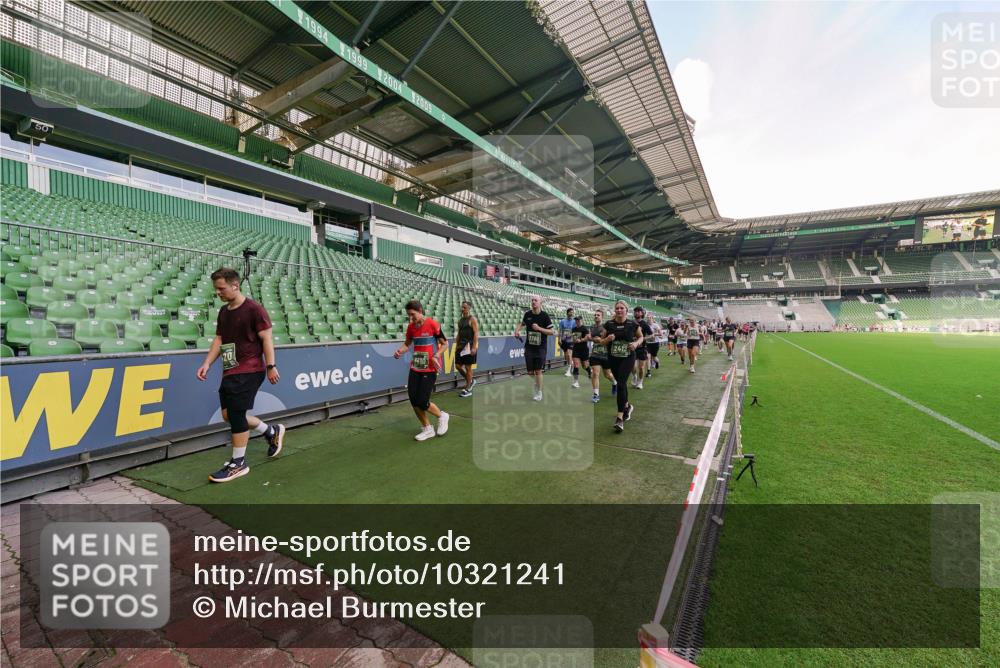 13.09.2026 - 21. swb-Marathon Bremen Michael Burmester http://msf.ph/oto/10321241 13.09.2026 13:21:15 Laufen im Stadion 128, 258, 351, 423, 441, 464, 601, 620, 704, 782, 851, 1060, 1066, 1094, 1129, 1158, 1177, 1316, 1344, 1409, 1417, 1439, 1446, 1518, 1676, 1697, 1729, 1756, 1808, 1815, 1846, 2010, 2028, 2064, 2139, 2201, 2258, 2278, 2349, 2394, 2395, 2414, 2417, 2437, 2501, 2519, 2533, 2551, 2588, 2652, 2660, 2694, 2695, 2736, 2756, 2793, 2828, 2886, 2954, 2964, 2995, 3004, 3010, 3017, 3018, 3022, 3034, 3035, 3036, 3037, 3059, 3070, 3074, 3102, 3139, 3144, 3225, 3264, 3310 meine-sportfotos.de