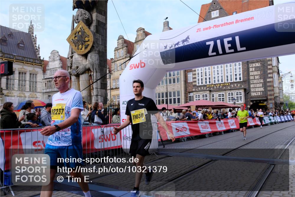 13.09.2026 - 21. swb-Marathon Bremen Tim E. http://msf.ph/oto/10321379 13.09.2026 10:58:56 Ziel 10878, 10879, 11030, 11189, 11228, 11384, 11488, 11743, 11955, 12180, 12237, 12320, 12499, 12505 meine-sportfotos.de