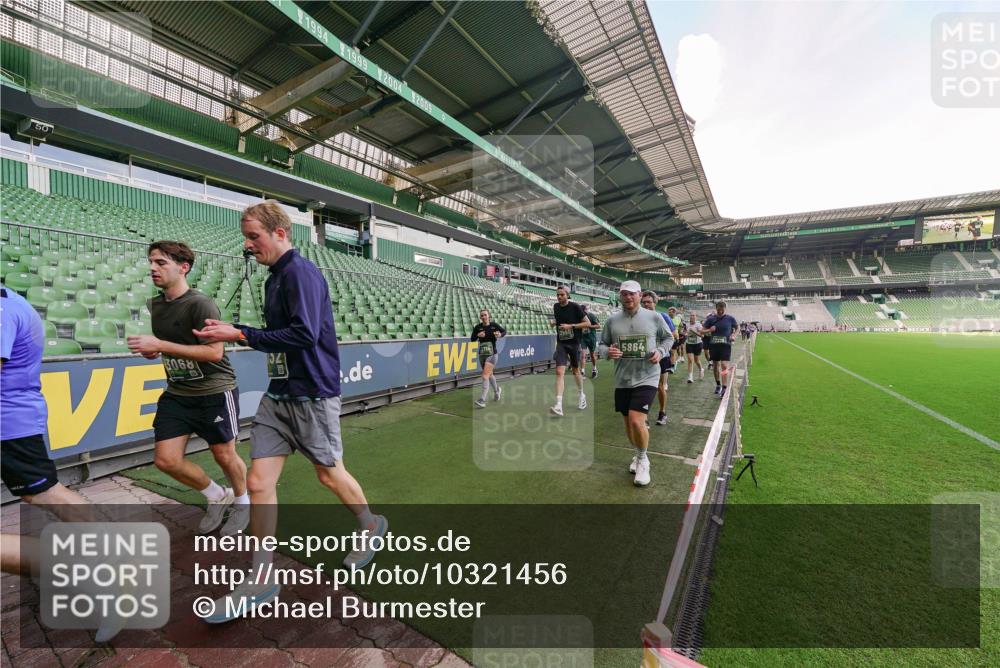 13.09.2026 - 21. swb-Marathon Bremen Michael Burmester http://msf.ph/oto/10321456 13.09.2026 13:21:40 Laufen im Stadion 128, 258, 343, 351, 423, 441, 601, 620, 704, 782, 851, 1060, 1094, 1158, 1177, 1316, 1344, 1409, 1417, 1439, 1446, 1518, 1657, 1669, 1676, 1697, 1729, 1808, 1846, 2010, 2064, 2139, 2201, 2258, 2278, 2290, 2349, 2394, 2395, 2414, 2417, 2437, 2501, 2519, 2551, 2588, 2619, 2632, 2652, 2660, 2685, 2711, 2736, 2793, 2828, 2886, 2954, 2964, 2995, 3004, 3010, 3017, 3018, 3022, 3034, 3035, 3036, 3037, 3070, 3074, 3102, 3139, 3144, 3225, 3264, 3351, 3682, 3784, 1506 meine-sportfotos.de