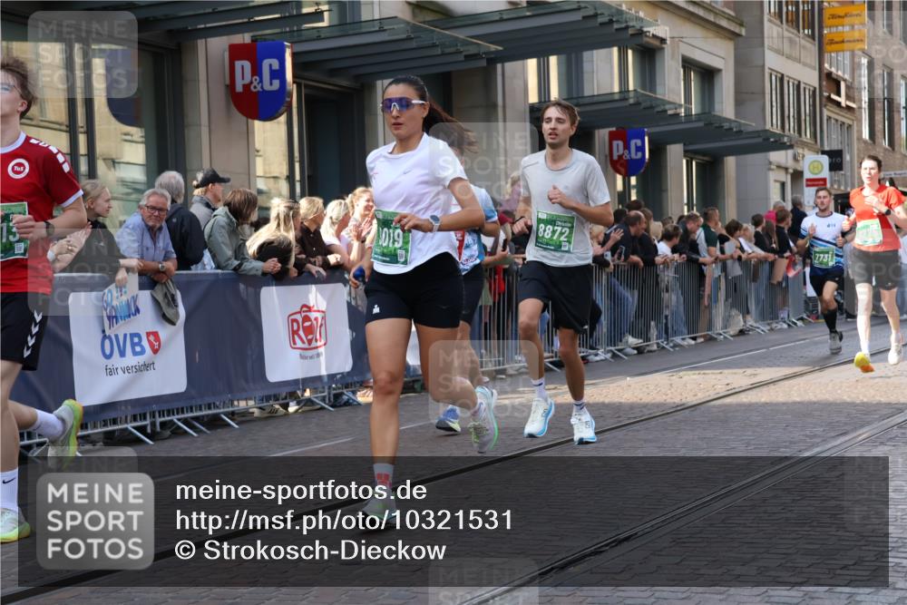 13.09.2026 - 21. swb-Marathon Bremen Strokosch-Dieckow http://msf.ph/oto/10321531 13.09.2026 13:18:16 Ziel 465, 1146, 1419, 2055, 2324, 2948, 3631, 4120, 4413, 4642, 5307, 5460, 5867, 6293, 6294, 6787, 6818, 7163, 7245, 7491, 7731, 8404, 8540, 8743, 8872, 9019, 9275, 9327, 9833, 13150, 948, 1631, 1797, 1872, 2001, 2260, 2634, 2671, 3241, 3458, 3514, 3634, 4131, 4733, 5292, 5460, 5695, 5935, 5948, 6152, 6290, 6448, 7491, 7954, 8094, 8805, 8869, 8943, 8944, 9134, 9609, 9837, 10065 meine-sportfotos.de