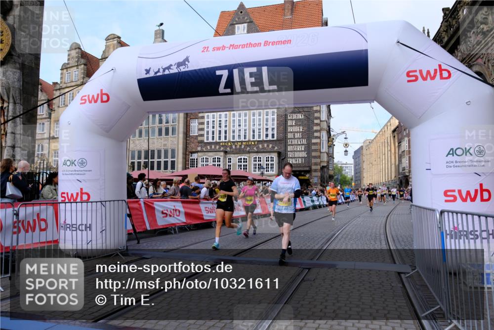 13.09.2026 - 21. swb-Marathon Bremen Tim E. http://msf.ph/oto/10321611 13.09.2026 10:59:04 Ziel 10254, 10485, 10787, 10794, 10832, 10948, 11030, 11189, 11228, 11278, 11488, 11743, 11955, 12130, 12176, 12237, 12414, 12505 meine-sportfotos.de