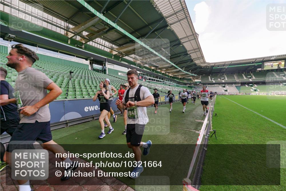 13.09.2026 - 21. swb-Marathon Bremen Michael Burmester http://msf.ph/oto/10321664 13.09.2026 13:22:03 Laufen im Stadion 128, 160, 211, 258, 343, 351, 423, 441, 571, 601, 620, 782, 851, 1060, 1094, 1157, 1158, 1177, 1259, 1316, 1344, 1417, 1439, 1518, 1657, 1669, 1676, 1691, 1729, 1808, 1846, 1883, 2139, 2201, 2258, 2278, 2290, 2394, 2395, 2414, 2437, 2504, 2519, 2551, 2588, 2619, 2632, 2652, 2660, 2685, 2711, 2736, 2793, 2828, 2886, 2954, 2964, 2995, 3004, 3010, 3022, 3034, 3070, 3074, 3102, 3144, 3225, 3351, 3530, 3682, 3784, 4020, 4406, 4407, 4431, 4584, 1506 meine-sportfotos.de