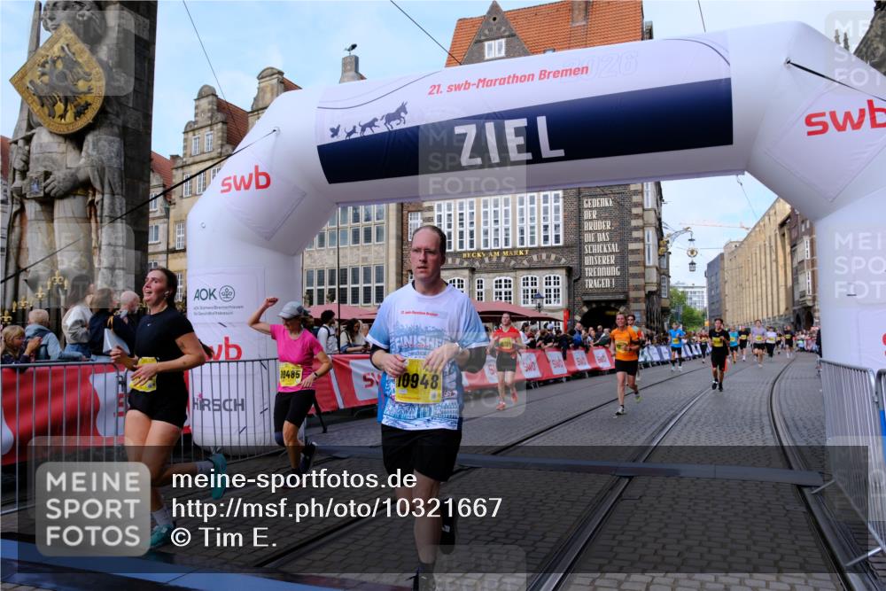 13.09.2026 - 21. swb-Marathon Bremen Tim E. http://msf.ph/oto/10321667 13.09.2026 10:59:06 Ziel 10254, 10485, 10787, 10794, 10832, 10948, 11030, 11228, 11267, 11278, 11488, 11743, 12130, 12176, 12414 meine-sportfotos.de