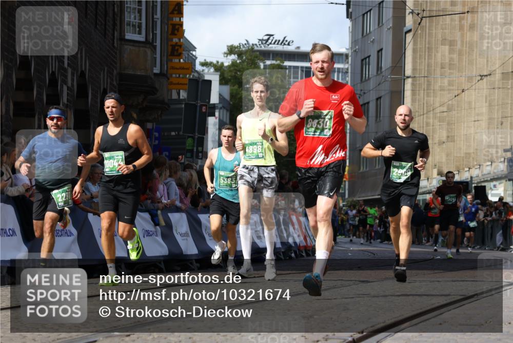 13.09.2026 - 21. swb-Marathon Bremen Strokosch-Dieckow http://msf.ph/oto/10321674 13.09.2026 13:09:06 Ziel 715, 3110, 3276, 3330, 4033, 5377, 5517, 5696, 6842, 6906, 7064, 7121, 8555, 9240, 9411, 9702, 9867, 9906, 9911, 1241, 2291, 2909, 3197, 4895, 4898, 5383, 8759, 8830, 9866, 9904, 10044 meine-sportfotos.de