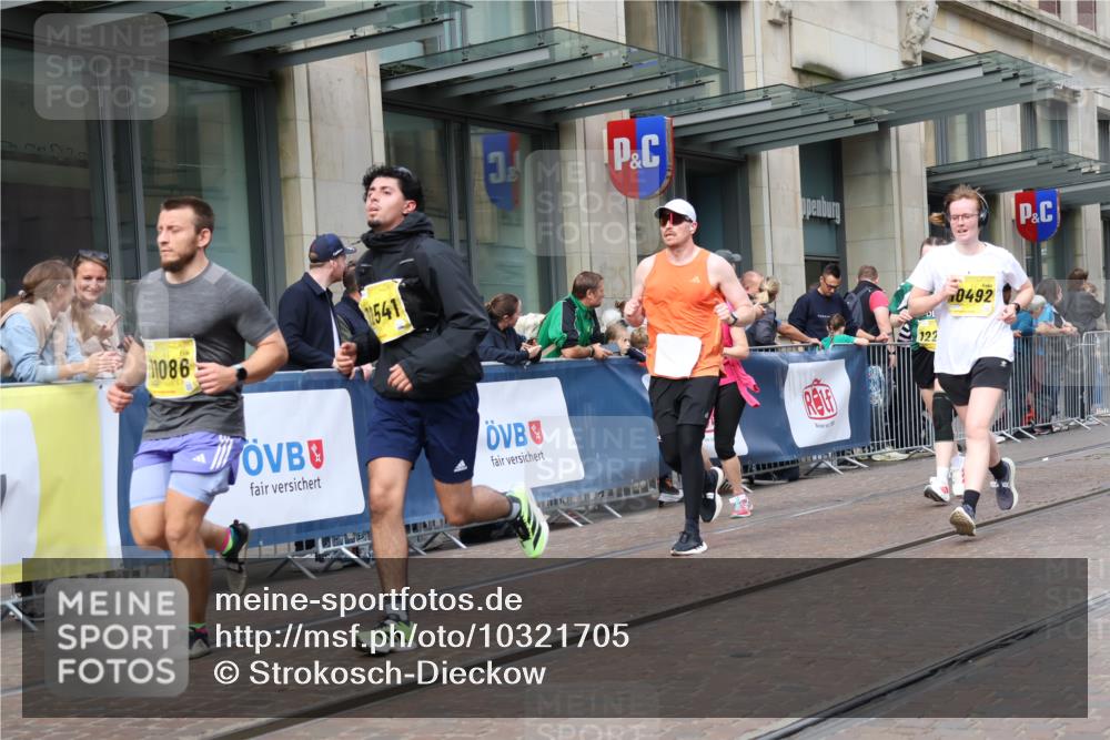 13.09.2026 - 21. swb-Marathon Bremen Strokosch-Dieckow http://msf.ph/oto/10321705 13.09.2026 10:59:11 Ziel 10147, 10377, 10492, 10745, 10922, 11151, 11207, 11500, 11519, 11594, 11873, 12267, 12295, 12481, 12527, 12537, 12541, 10254, 10383, 10415, 10427, 10477, 10668, 10787, 10794, 10843, 11034, 11086, 11125, 11267, 11278, 11301, 11302, 11602, 11913, 12015, 12118, 12127, 12130, 12131, 12176, 12200, 12271, 12297, 12414, 12541 meine-sportfotos.de