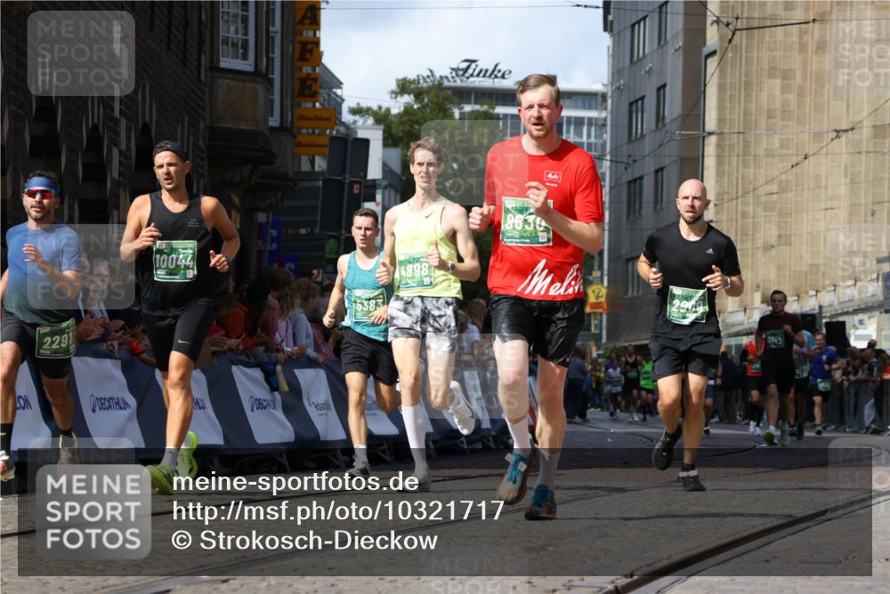 13.09.2026 - 21. swb-Marathon Bremen Strokosch-Dieckow http://msf.ph/oto/10321717 13.09.2026 13:09:06 Ziel 715, 3110, 3276, 3330, 4033, 5377, 5517, 5696, 6842, 6906, 7064, 7121, 8555, 9240, 9411, 9702, 9867, 9906, 9911, 1241, 2291, 2909, 3197, 4895, 4898, 5383, 8759, 8830, 9866, 9904, 10044 meine-sportfotos.de