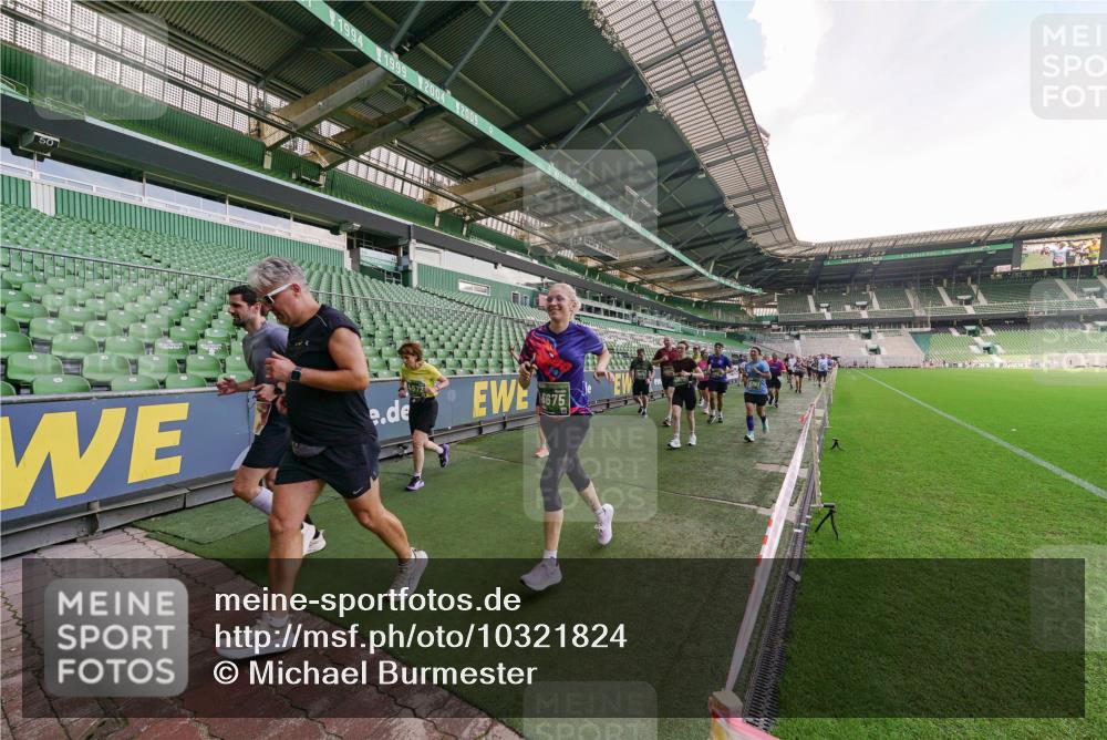 13.09.2026 - 21. swb-Marathon Bremen Michael Burmester http://msf.ph/oto/10321824 13.09.2026 13:22:22 Laufen im Stadion 128, 160, 211, 258, 343, 351, 423, 441, 571, 601, 609, 620, 782, 851, 892, 1060, 1094, 1157, 1158, 1177, 1178, 1259, 1316, 1331, 1344, 1417, 1518, 1657, 1669, 1676, 1691, 1729, 1746, 1788, 1808, 1883, 2213, 2258, 2290, 2414, 2433, 2475, 2504, 2526, 2551, 2619, 2632, 2652, 2660, 2685, 2711, 2736, 2828, 2954, 2964, 2995, 3010, 3022, 3034, 3070, 3074, 3144, 3225, 3252, 3347, 3351, 3505, 3530, 3559, 3682, 3784, 4020, 4054, 4231, 4406, 4407, 4431, 4584, 1506 meine-sportfotos.de
