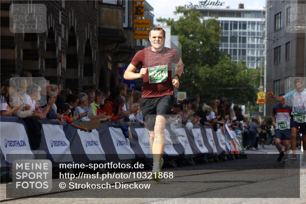13.09.2026 - 21. swb-Marathon Bremen Strokosch-Dieckow http://msf.ph/oto/10321868 13.09.2026 13:09:12 Ziel 1925, 3110, 3330, 4033, 4384, 5377, 5517, 5636, 5696, 6906, 7262, 8555, 9240, 9411, 9702, 9867, 9906, 9911, 1034, 1241, 3197, 4895, 5111, 8759, 9789, 9866, 9904 meine-sportfotos.de