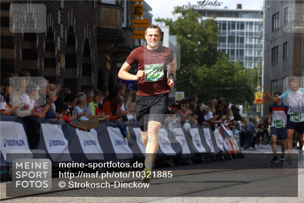 13.09.2026 - 21. swb-Marathon Bremen Strokosch-Dieckow http://msf.ph/oto/10321885 13.09.2026 13:09:12 Ziel 1925, 3110, 3330, 4033, 4384, 5377, 5517, 5636, 5696, 6906, 7262, 8555, 9240, 9411, 9702, 9867, 9906, 9911, 1034, 1241, 3197, 4895, 5111, 8759, 9789, 9866, 9904 meine-sportfotos.de