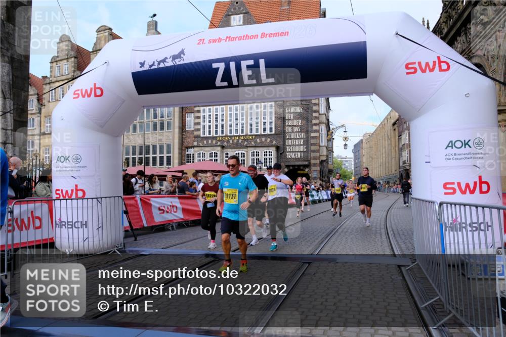 13.09.2026 - 21. swb-Marathon Bremen Tim E. http://msf.ph/oto/10322032 13.09.2026 10:59:15 Ziel 10254, 10383, 10415, 10427, 10477, 10485, 10787, 10794, 10832, 10843, 10948, 11034, 11267, 11278, 11602, 11913, 12015, 12127, 12130, 12131, 12176, 12271, 12297, 12414 meine-sportfotos.de