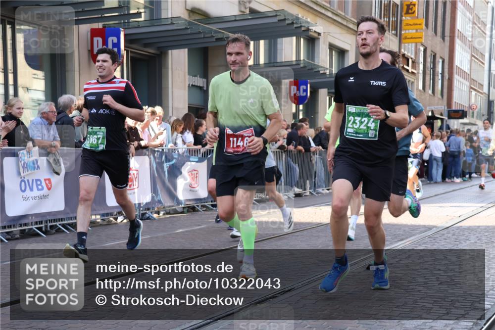 13.09.2026 - 21. swb-Marathon Bremen Strokosch-Dieckow http://msf.ph/oto/10322043 13.09.2026 13:18:26 Ziel 307, 465, 2324, 2948, 3631, 4120, 4413, 4642, 4916, 5277, 5867, 6787, 7104, 7163, 7245, 7602, 7731, 8404, 8540, 8743, 8872, 9019, 9275, 9327, 9833, 1146, 1419, 1872, 2055, 2260, 2671, 3241, 3458, 3514, 3634, 4131, 5292, 5307, 5460, 5695, 6152, 6293, 6294, 6818, 7491, 7731, 7954, 8094, 8404, 8872, 8943, 8944, 9019, 9134, 9609, 10065, 13150 meine-sportfotos.de