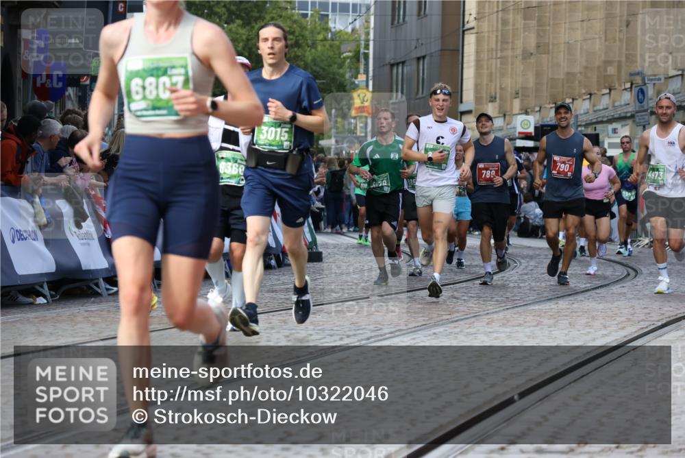 13.09.2026 - 21. swb-Marathon Bremen Strokosch-Dieckow http://msf.ph/oto/10322046 13.09.2026 13:24:47 Ziel 789, 790, 1250, 1582, 2295, 3375, 3524, 3994, 4000, 4559, 5572, 5668, 5669, 5929, 5953, 6080, 7156, 7568, 8310, 8415, 8636, 8784, 8881, 9264, 9573, 9676, 10069, 10071, 10097, 972, 1264, 2761, 3015, 4113, 4507, 4973, 6079, 6360, 6544, 6807, 6943, 7409, 7854, 8853, 9152 meine-sportfotos.de