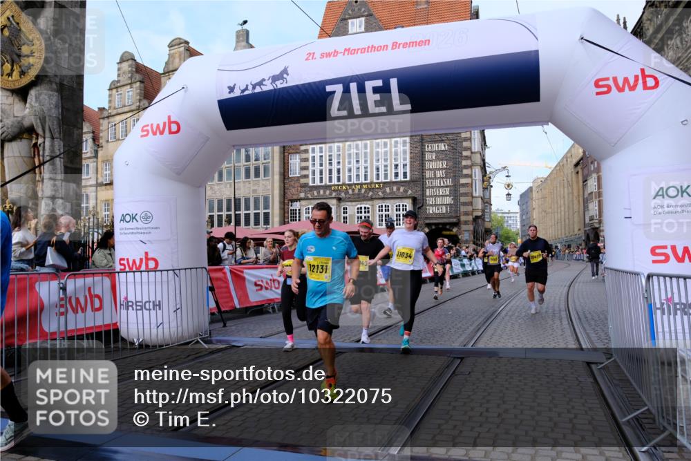 13.09.2026 - 21. swb-Marathon Bremen Tim E. http://msf.ph/oto/10322075 13.09.2026 10:59:15 Ziel 10254, 10383, 10415, 10427, 10477, 10485, 10787, 10794, 10832, 10843, 10948, 11034, 11267, 11278, 11602, 11913, 12015, 12127, 12130, 12131, 12176, 12271, 12297, 12414 meine-sportfotos.de