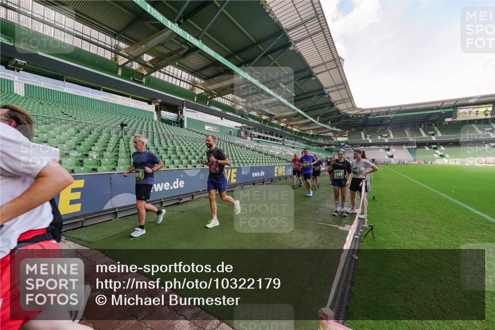 13.09.2026 - 21. swb-Marathon Bremen Michael Burmester http://msf.ph/oto/10322179 13.09.2026 13:23:06 Laufen im Stadion 128, 137, 160, 211, 258, 324, 343, 351, 434, 533, 571, 609, 708, 721, 851, 892, 1157, 1178, 1259, 1331, 1344, 1417, 1597, 1598, 1657, 1669, 1691, 1729, 1746, 1788, 1883, 2213, 2286, 2290, 2433, 2445, 2475, 2495, 2503, 2504, 2526, 2619, 2632, 2652, 2660, 2685, 2711, 2768, 2936, 2964, 2968, 3034, 3225, 3252, 3282, 3288, 3289, 3292, 3347, 3351, 3364, 3395, 3423, 3447, 3505, 3530, 3559, 3682, 3727, 3770, 3784, 3819, 4020, 4054, 4231, 4406, 4407, 4431, 4466, 4467, 4584, 1506 meine-sportfotos.de