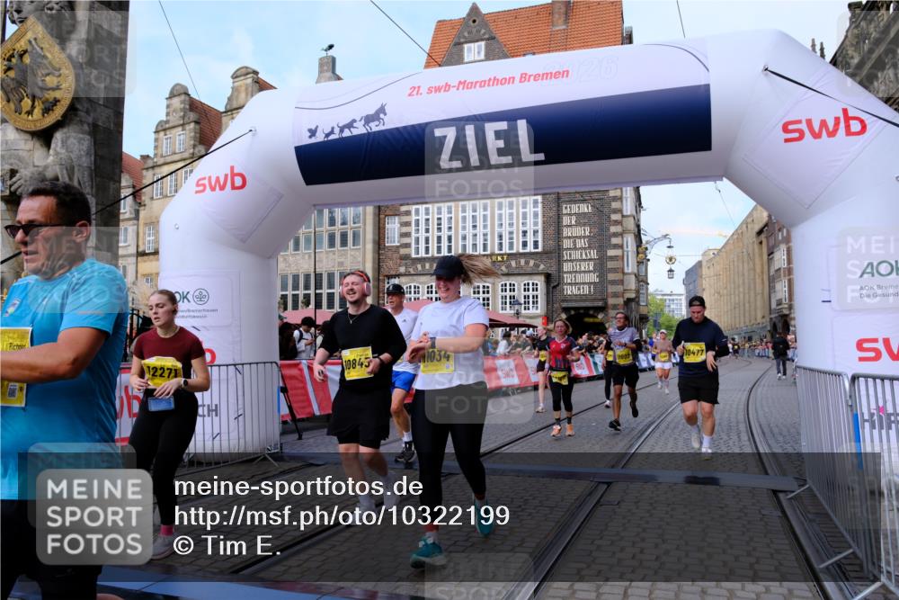 13.09.2026 - 21. swb-Marathon Bremen Tim E. http://msf.ph/oto/10322199 13.09.2026 10:59:16 Ziel 10254, 10383, 10415, 10427, 10477, 10485, 10787, 10794, 10832, 10843, 10948, 11034, 11267, 11278, 11602, 11913, 12015, 12127, 12130, 12131, 12176, 12271, 12297, 12414 meine-sportfotos.de
