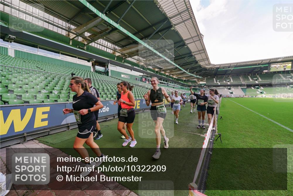 13.09.2026 - 21. swb-Marathon Bremen Michael Burmester http://msf.ph/oto/10322209 13.09.2026 13:23:11 Laufen im Stadion 128, 137, 160, 182, 211, 324, 343, 351, 434, 533, 571, 609, 708, 721, 743, 892, 1157, 1178, 1259, 1331, 1344, 1417, 1597, 1598, 1657, 1669, 1691, 1729, 1746, 1788, 1883, 2213, 2286, 2290, 2433, 2445, 2475, 2495, 2503, 2504, 2526, 2619, 2632, 2652, 2660, 2685, 2711, 2768, 2936, 2964, 2968, 3252, 3282, 3288, 3289, 3292, 3347, 3351, 3364, 3395, 3423, 3447, 3505, 3530, 3559, 3682, 3727, 3770, 3784, 3819, 4020, 4054, 4231, 4406, 4407, 4431, 4466, 4467, 4584, 1506 meine-sportfotos.de