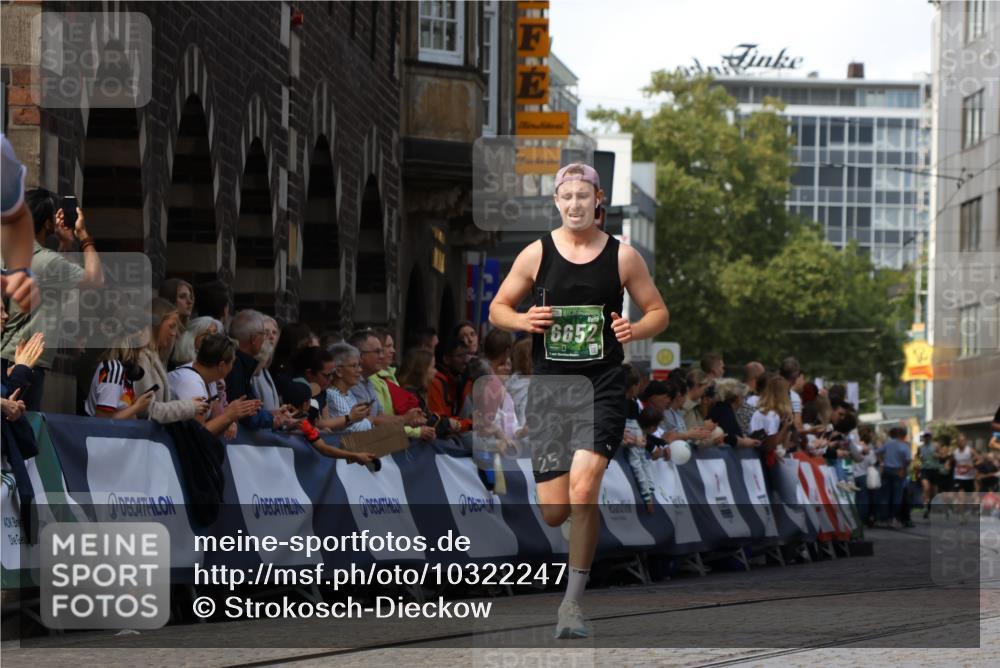 13.09.2026 - 21. swb-Marathon Bremen Strokosch-Dieckow http://msf.ph/oto/10322247 13.09.2026 13:09:26 Ziel 1241, 1925, 2287, 2291, 2909, 4384, 4898, 5383, 5636, 7262, 8120, 8830, 9904, 10044, 195, 4473, 4782, 6652 meine-sportfotos.de