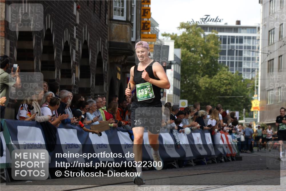 13.09.2026 - 21. swb-Marathon Bremen Strokosch-Dieckow http://msf.ph/oto/10322300 13.09.2026 13:09:26 Ziel 1241, 1925, 2287, 2291, 2909, 4384, 4898, 5383, 5636, 7262, 8120, 8830, 9904, 10044, 195, 4473, 4782, 6652 meine-sportfotos.de