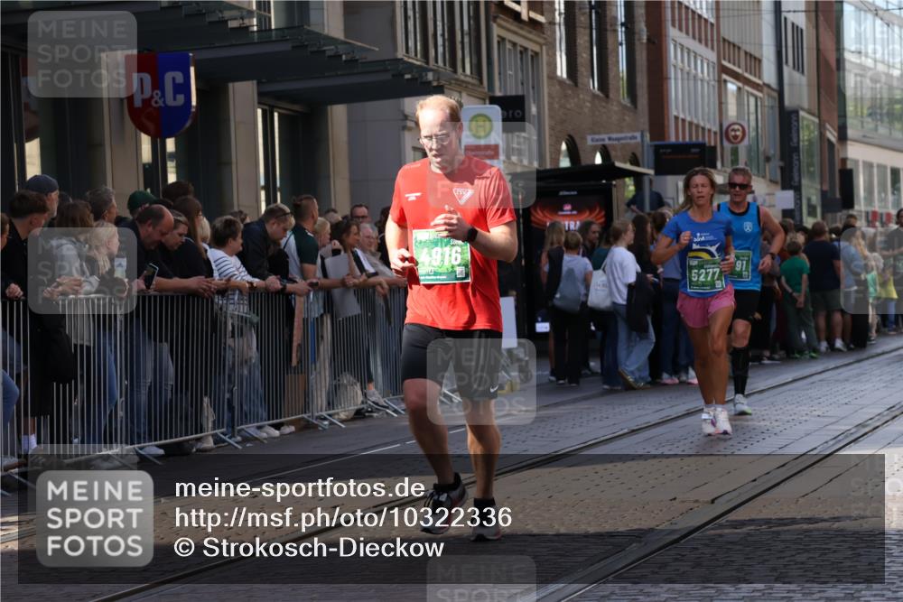 13.09.2026 - 21. swb-Marathon Bremen Strokosch-Dieckow http://msf.ph/oto/10322336 13.09.2026 13:18:33 Ziel 307, 2324, 2948, 3631, 4120, 4642, 4916, 5277, 5867, 6310, 6787, 7104, 7154, 7163, 7602, 7647, 7791, 8743, 9327, 9512, 9833, 13184, 465, 1146, 1419, 2055, 2324, 4413, 4642, 5307, 5460, 6293, 6294, 6818, 7245, 7491, 7731, 7954, 8404, 8540, 8872, 9019, 9275, 10065, 13150 meine-sportfotos.de