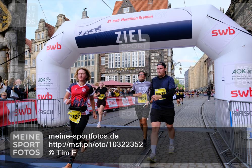 13.09.2026 - 21. swb-Marathon Bremen Tim E. http://msf.ph/oto/10322352 13.09.2026 10:59:18 Ziel 10254, 10383, 10415, 10427, 10477, 10485, 10668, 10787, 10794, 10843, 11034, 11267, 11278, 11602, 11913, 12015, 12127, 12130, 12131, 12176, 12200, 12271, 12297, 12414 meine-sportfotos.de