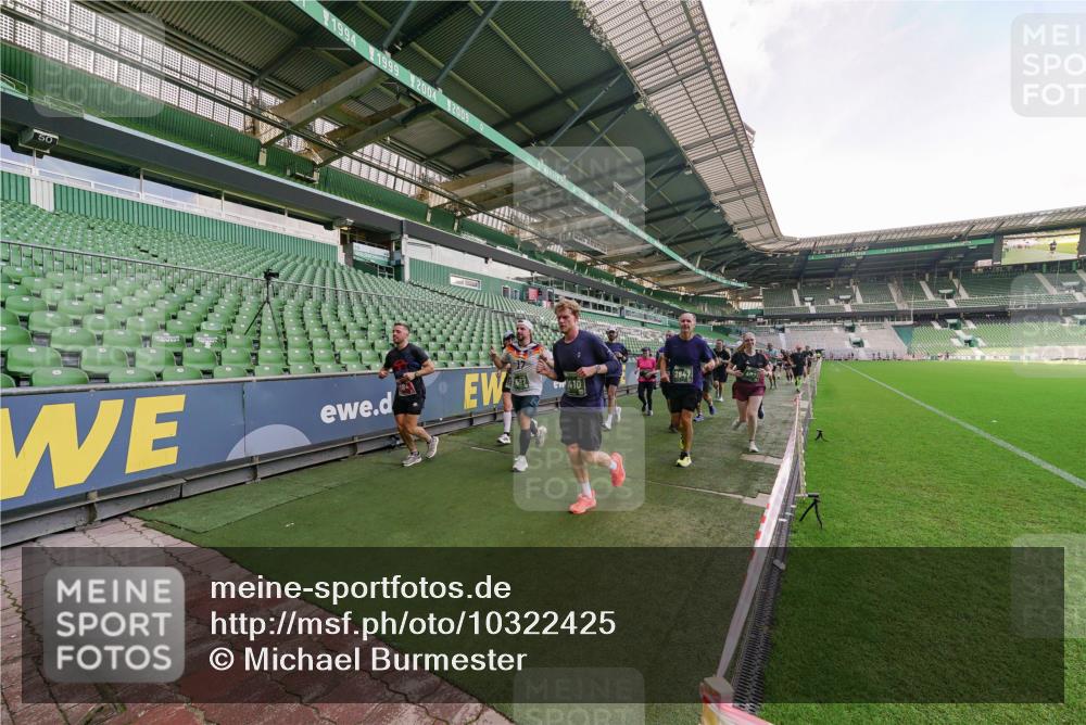 13.09.2026 - 21. swb-Marathon Bremen Michael Burmester http://msf.ph/oto/10322425 13.09.2026 13:23:39 Laufen im Stadion 137, 160, 182, 211, 324, 434, 533, 548, 571, 609, 708, 721, 739, 743, 752, 892, 1157, 1178, 1259, 1273, 1331, 1471, 1597, 1598, 1657, 1691, 1746, 1788, 1883, 1944, 2095, 2213, 2252, 2286, 2312, 2323, 2433, 2445, 2465, 2475, 2483, 2495, 2503, 2504, 2526, 2571, 2619, 2685, 2711, 2768, 2776, 2936, 2968, 3252, 3282, 3288, 3289, 3292, 3312, 3347, 3351, 3364, 3381, 3395, 3423, 3447, 3505, 3530, 3559, 3727, 3770, 3784, 3819, 4020, 4054, 4231, 4406, 4407, 4431, 4466, 4467, 4584 meine-sportfotos.de