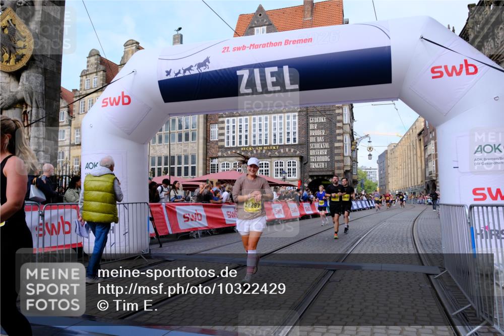 13.09.2026 - 21. swb-Marathon Bremen Tim E. http://msf.ph/oto/10322429 13.09.2026 10:59:21 Ziel 10383, 10415, 10427, 10477, 10668, 10787, 10843, 11034, 11267, 11278, 11602, 11913, 12015, 12118, 12127, 12130, 12131, 12200, 12271, 12297, 12414 meine-sportfotos.de