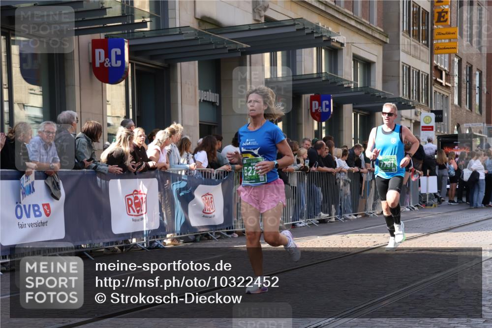 13.09.2026 - 21. swb-Marathon Bremen Strokosch-Dieckow http://msf.ph/oto/10322452 13.09.2026 13:18:37 Ziel 307, 2007, 4120, 4857, 4916, 5277, 6310, 6787, 7104, 7154, 7163, 7602, 7647, 7686, 7791, 9512, 13184, 465, 1146, 1419, 2055, 2324, 2948, 3631, 4413, 4642, 5307, 5460, 5867, 6293, 6294, 6818, 7245, 7491, 7731, 7954, 8404, 8540, 8743, 8872, 9019, 9275, 9327, 9833, 13150 meine-sportfotos.de