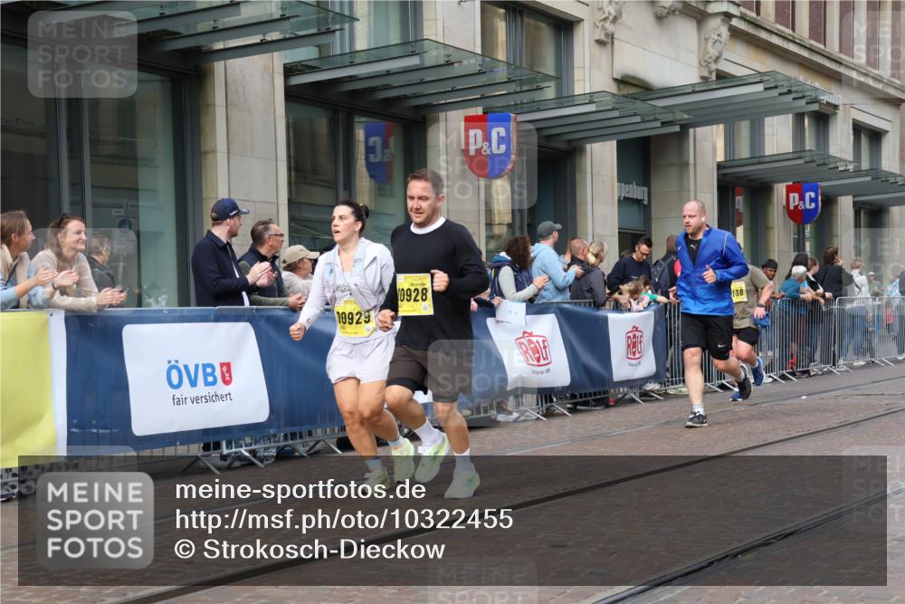 13.09.2026 - 21. swb-Marathon Bremen Strokosch-Dieckow http://msf.ph/oto/10322455 13.09.2026 10:59:34 Ziel 10175, 10236, 10355, 10669, 10691, 10867, 10928, 10929, 11054, 11056, 11071, 11089, 11158, 11159, 11160, 11194, 11250, 11259, 11419, 11427, 11445, 11453, 11501, 11528, 11637, 11803, 11879, 11904, 12123, 12138, 12238, 12239, 12242, 12243, 12274, 12388, 12480, 10147, 10377, 10492, 10745, 10922, 11086, 11125, 11151, 11207, 11301, 11302, 11500, 11519, 11594, 11873, 12267, 12295, 12481, 12537, 12541 meine-sportfotos.de