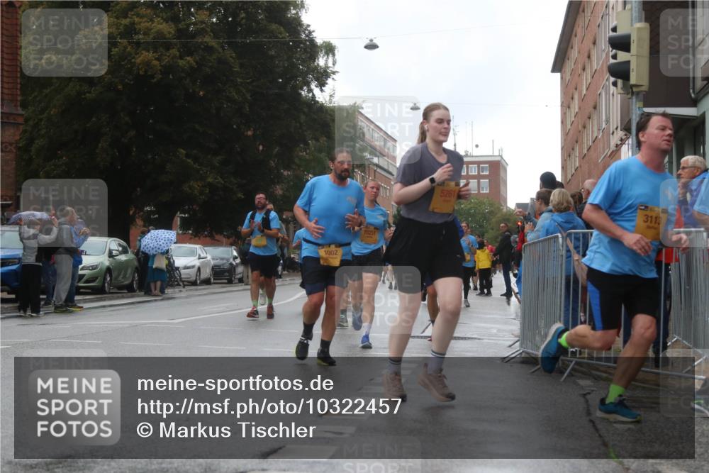 13.09.2026 - Kiel Lauf Markus Tischler http://msf.ph/oto/10322457 13.09.2026 10:57:15 Fleethörn 1002, 10251, 5261, 3113 meine-sportfotos.de