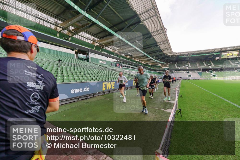13.09.2026 - 21. swb-Marathon Bremen Michael Burmester http://msf.ph/oto/10322481 13.09.2026 13:23:45 Laufen im Stadion 137, 160, 182, 211, 324, 434, 533, 548, 571, 609, 708, 721, 739, 743, 752, 892, 1157, 1178, 1259, 1273, 1331, 1463, 1471, 1597, 1598, 1657, 1691, 1746, 1788, 1883, 1944, 2095, 2213, 2252, 2286, 2312, 2323, 2433, 2445, 2465, 2475, 2483, 2495, 2503, 2504, 2526, 2571, 2711, 2768, 2776, 2936, 2968, 3252, 3282, 3288, 3289, 3292, 3298, 3312, 3347, 3351, 3364, 3381, 3395, 3423, 3447, 3505, 3530, 3559, 3727, 3770, 3784, 3819, 4020, 4054, 4231, 4406, 4407, 4431, 4466, 4467, 4584 meine-sportfotos.de