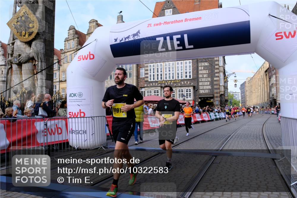 13.09.2026 - 21. swb-Marathon Bremen Tim E. http://msf.ph/oto/10322583 13.09.2026 10:59:24 Ziel 10383, 10415, 10427, 10477, 10668, 10787, 10843, 11034, 11086, 11125, 11267, 11278, 11301, 11302, 11602, 11913, 12015, 12118, 12127, 12131, 12200, 12271, 12297, 12541 meine-sportfotos.de