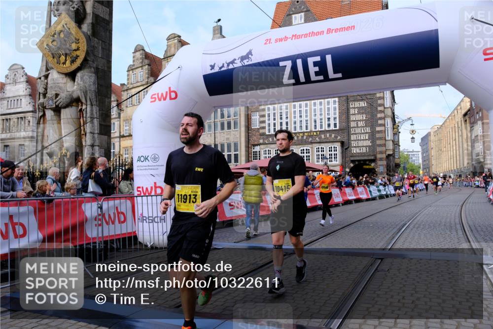 13.09.2026 - 21. swb-Marathon Bremen Tim E. http://msf.ph/oto/10322611 13.09.2026 10:59:24 Ziel 10383, 10415, 10427, 10477, 10668, 10787, 10843, 11034, 11086, 11125, 11267, 11278, 11301, 11302, 11602, 11913, 12015, 12118, 12127, 12131, 12200, 12271, 12297, 12541 meine-sportfotos.de