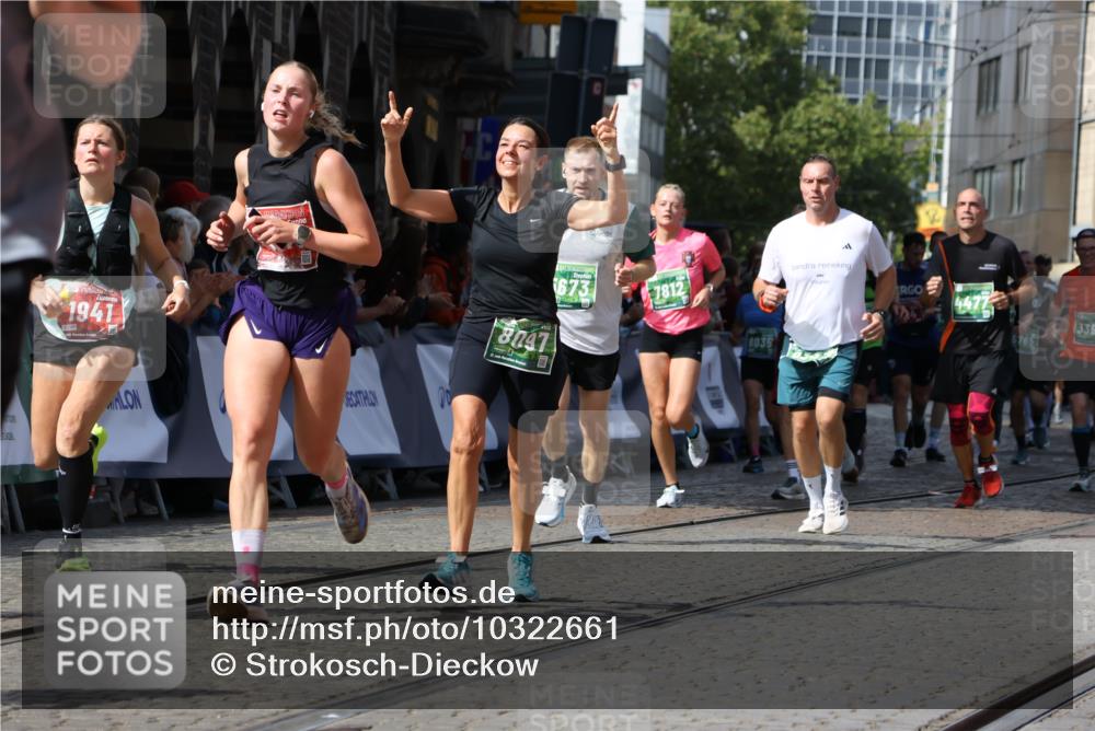 13.09.2026 - 21. swb-Marathon Bremen Strokosch-Dieckow http://msf.ph/oto/10322661 13.09.2026 13:31:09 Ziel 244, 800, 834, 1189, 1533, 1771, 1841, 1926, 1941, 2369, 2452, 2723, 2985, 3360, 4251, 4920, 5600, 5681, 5802, 5822, 5900, 6307, 6343, 6523, 7012, 7760, 8543, 8616, 9290, 9507, 9653, 9692, 9699, 9767, 9962, 9976, 13090, 13152, 13215, 217, 1398, 1627, 2244, 2602, 3343, 3392, 3396, 3762, 4477, 5375, 5673, 5720, 5765, 5979, 6619, 6968, 7001, 7296, 7812, 8035, 8097, 8339, 8342, 8726, 9147, 9337, 9822, 13066 meine-sportfotos.de
