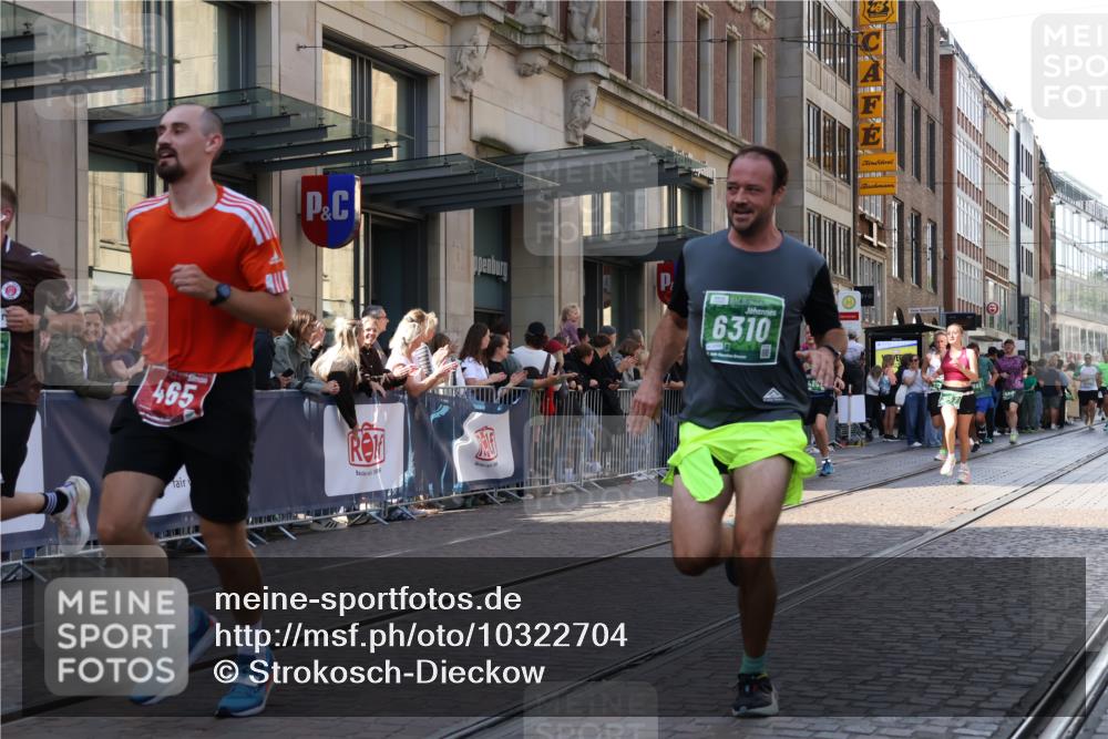 13.09.2026 - 21. swb-Marathon Bremen Strokosch-Dieckow http://msf.ph/oto/10322704 13.09.2026 13:18:46 Ziel 189, 307, 666, 1599, 2007, 2390, 2535, 4819, 4857, 4916, 5172, 5277, 6137, 6310, 6633, 7154, 7602, 7647, 7686, 7791, 9512, 13184, 465, 2055, 2324, 2948, 3631, 4120, 4413, 4642, 5307, 5867, 6293, 6294, 6787, 6818, 7104, 7163, 7245, 7602, 7731, 8404, 8540, 8743, 8872, 9019, 9275, 9327, 9833 meine-sportfotos.de
