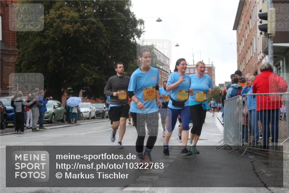 13.09.2026 - Kiel Lauf Markus Tischler http://msf.ph/oto/10322763 13.09.2026 10:58:16 Fleethörn 10339, 9134, 10529, 31, 10885, 1314 meine-sportfotos.de