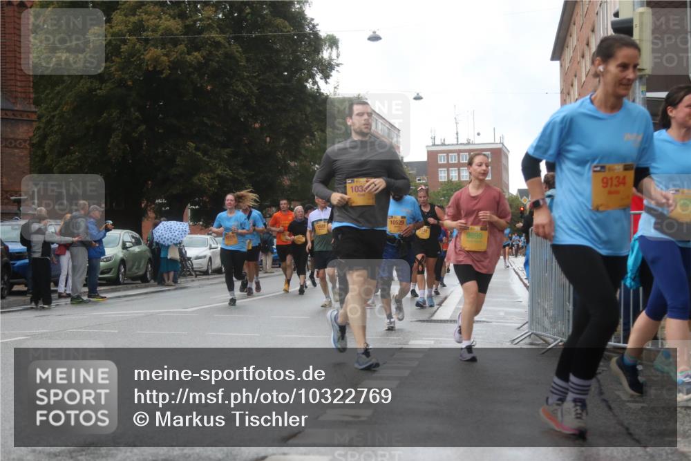 13.09.2026 - Kiel Lauf Markus Tischler http://msf.ph/oto/10322769 13.09.2026 10:58:17 Fleethörn 1522, 1033, 10529, 2132, 9899, 9134 meine-sportfotos.de