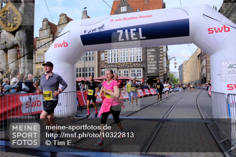 13.09.2026 - 21. swb-Marathon Bremen Tim E. http://msf.ph/oto/10322813 13.09.2026 10:59:30 Ziel 10415, 10427, 10492, 10668, 11086, 11125, 11301, 11302, 11500, 11913, 12015, 12118, 12200, 12267, 12297, 12537, 12541 meine-sportfotos.de