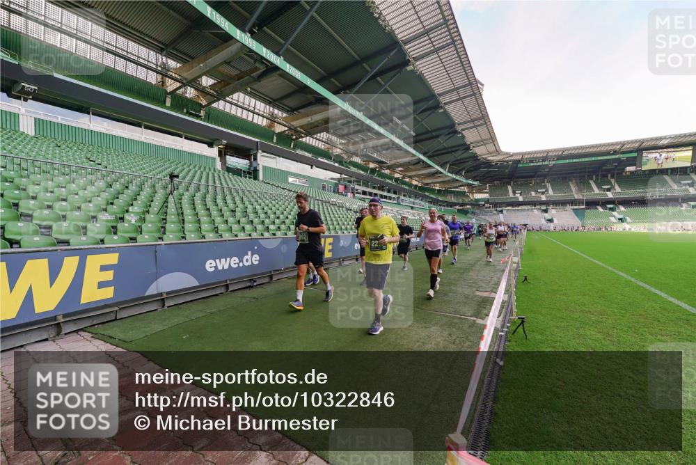 13.09.2026 - 21. swb-Marathon Bremen Michael Burmester http://msf.ph/oto/10322846 13.09.2026 13:24:20 Laufen im Stadion 137, 182, 213, 294, 324, 434, 505, 533, 548, 609, 708, 721, 723, 739, 743, 752, 892, 1178, 1273, 1331, 1463, 1471, 1491, 1515, 1597, 1598, 1746, 1788, 1944, 2095, 2211, 2213, 2252, 2267, 2271, 2286, 2312, 2323, 2433, 2445, 2465, 2475, 2483, 2495, 2497, 2503, 2506, 2526, 2554, 2571, 2644, 2768, 2776, 2833, 2936, 2968, 3005, 3211, 3252, 3282, 3288, 3289, 3292, 3298, 3306, 3312, 3347, 3364, 3381, 3390, 3395, 3423, 3447, 3505, 3559, 3727, 3770, 3819, 4231, 4466, 4467 meine-sportfotos.de