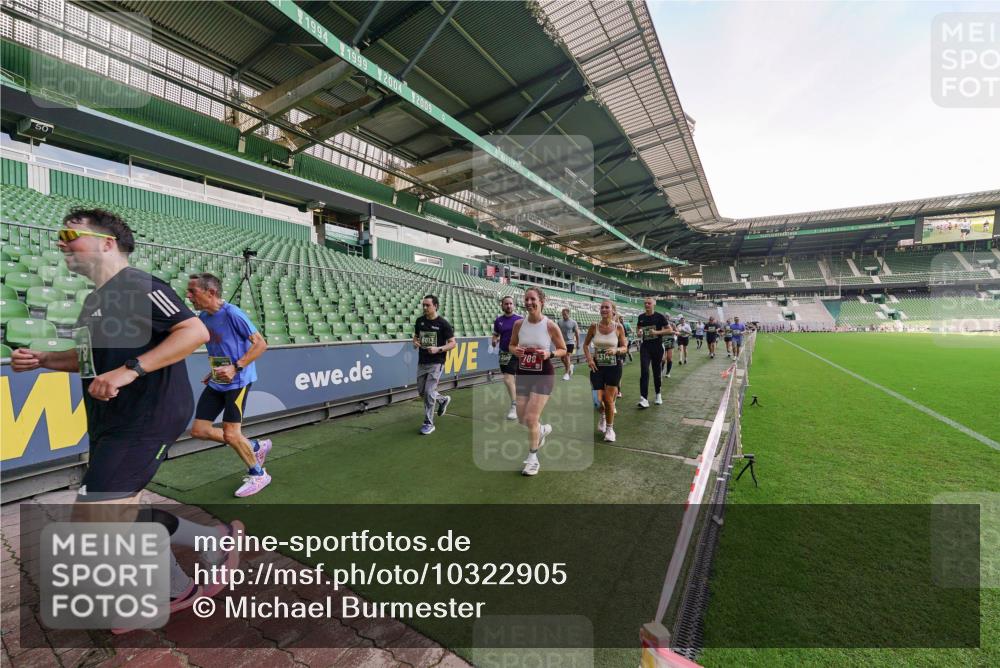 13.09.2026 - 21. swb-Marathon Bremen Michael Burmester http://msf.ph/oto/10322905 13.09.2026 13:24:26 Laufen im Stadion 137, 182, 213, 294, 324, 434, 505, 533, 548, 609, 708, 721, 723, 739, 743, 752, 892, 1273, 1331, 1463, 1471, 1491, 1504, 1515, 1597, 1598, 1746, 1830, 1944, 2095, 2211, 2252, 2267, 2271, 2286, 2312, 2323, 2354, 2433, 2445, 2465, 2475, 2483, 2495, 2497, 2503, 2506, 2554, 2571, 2644, 2768, 2776, 2833, 2896, 2936, 2968, 3005, 3142, 3211, 3252, 3282, 3288, 3289, 3292, 3298, 3306, 3312, 3347, 3364, 3381, 3390, 3395, 3423, 3447, 3559, 3727, 3770, 3819, 4231, 4466, 4467 meine-sportfotos.de